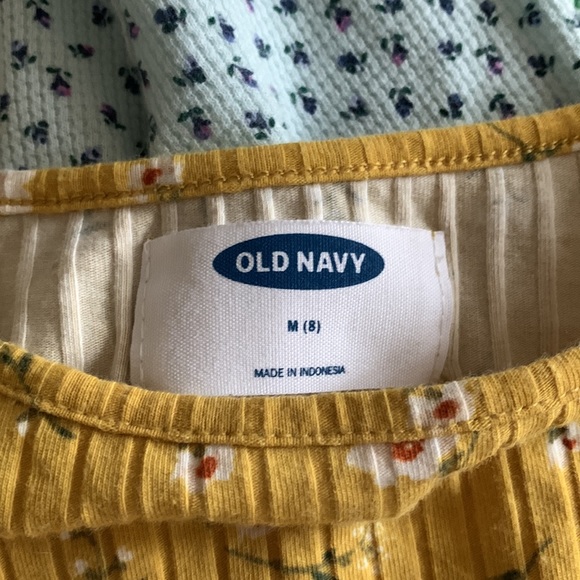 Two kid’s shirts, one Old Navy, other GAP kids - Picture 3 of 3